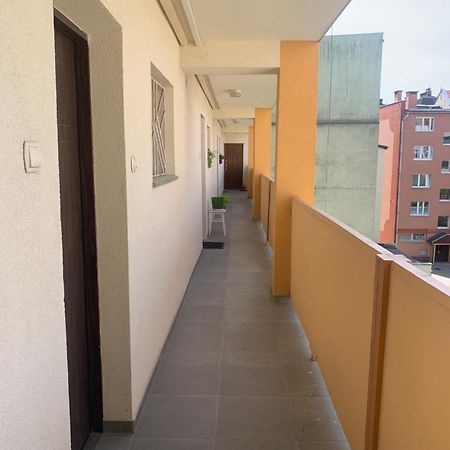 Apartament Antrakt Jelenia Gora Bagian luar foto