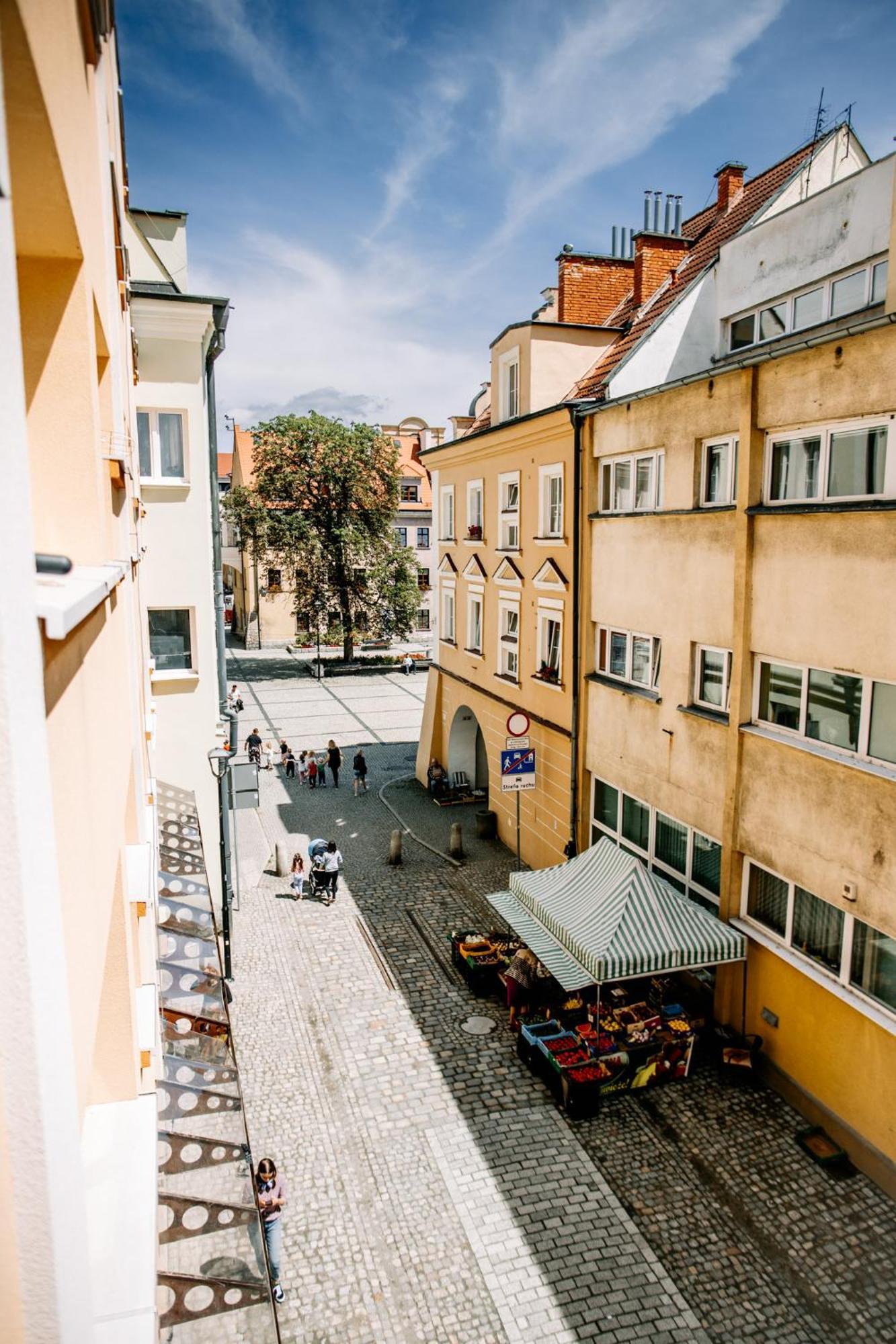 Apartament Antrakt Jelenia Gora Bagian luar foto